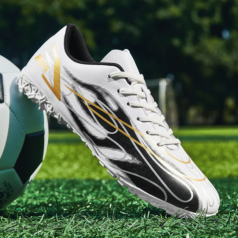 2022 New Football Shoes For Adults And Children Non-Slip Professional Training Football Shoes Grass Sports Football Shoes 32-45