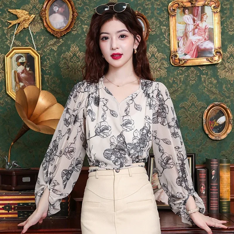 Женская шифоновая блузка с длинным рукавом и V-образным вырезом