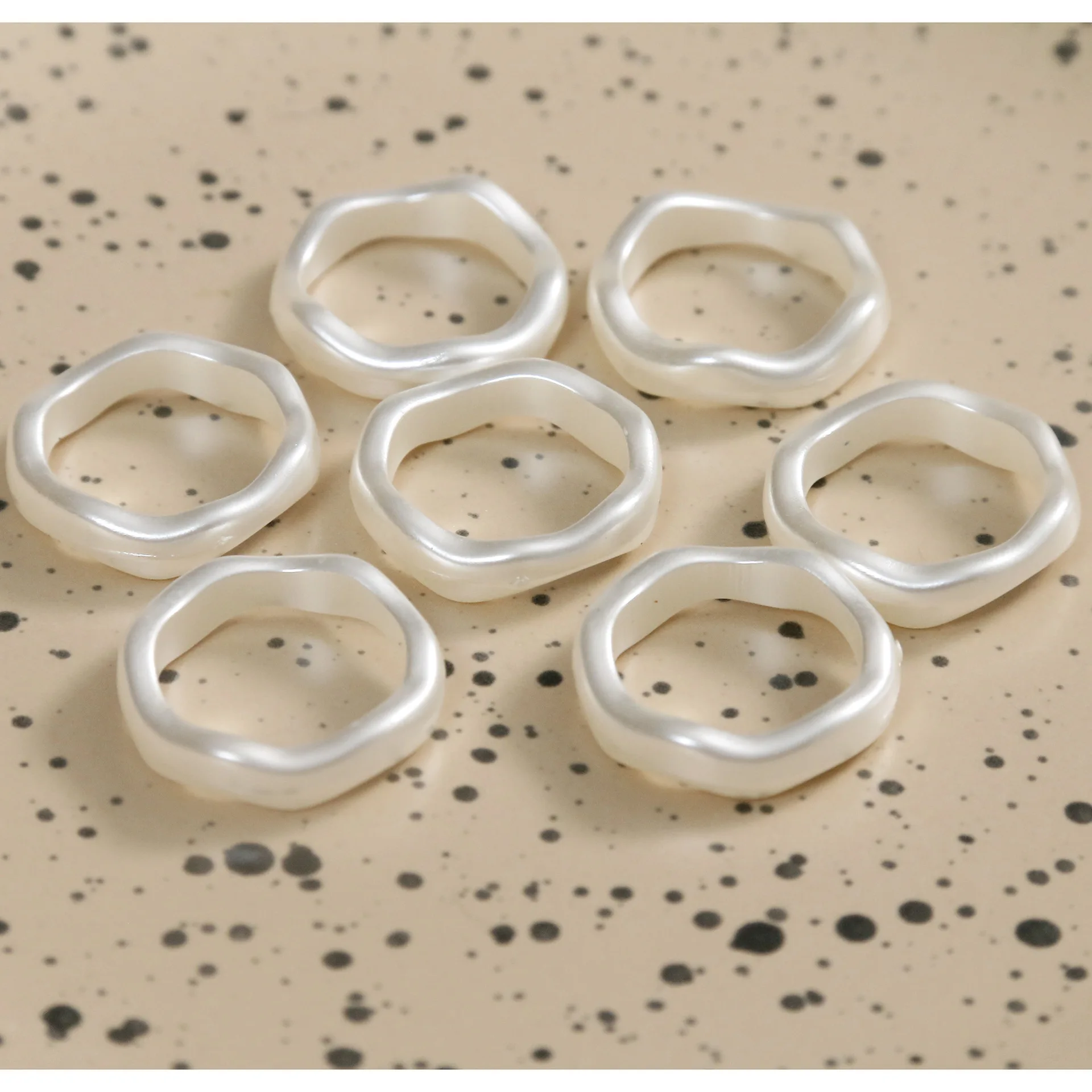 

5pcs concave-convex wave ring imitation Pearl ring Pearl shaped ring diy acrylic accessories For DIY Jewelry Making Accessories