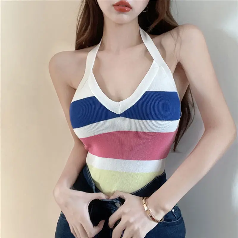 

Женский летний топ без рукавов, с радужными полосками