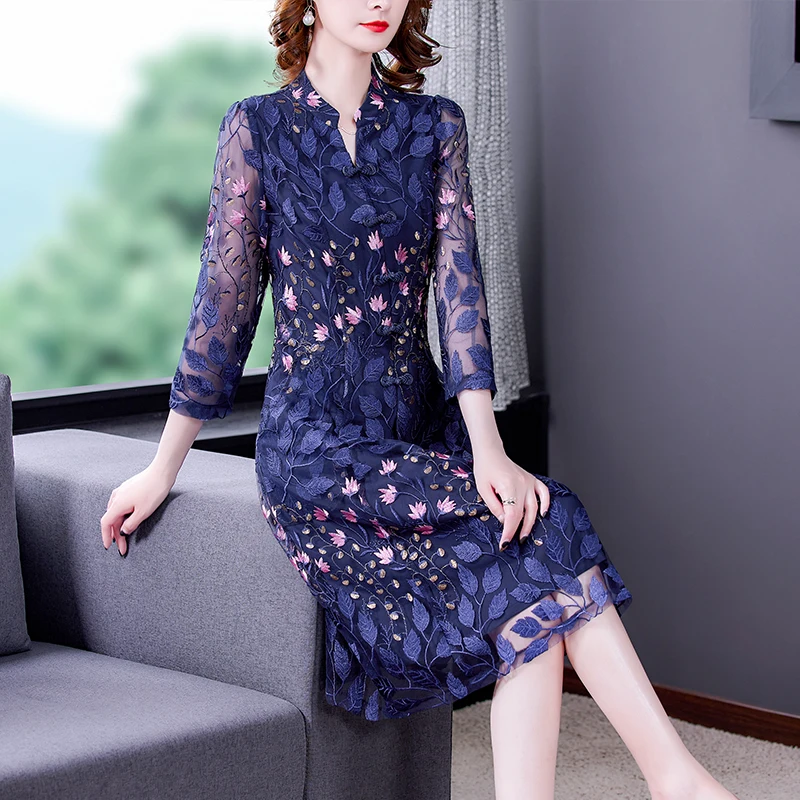 

2023 new slimming fashion slim temperament lace middle-aged mother dress