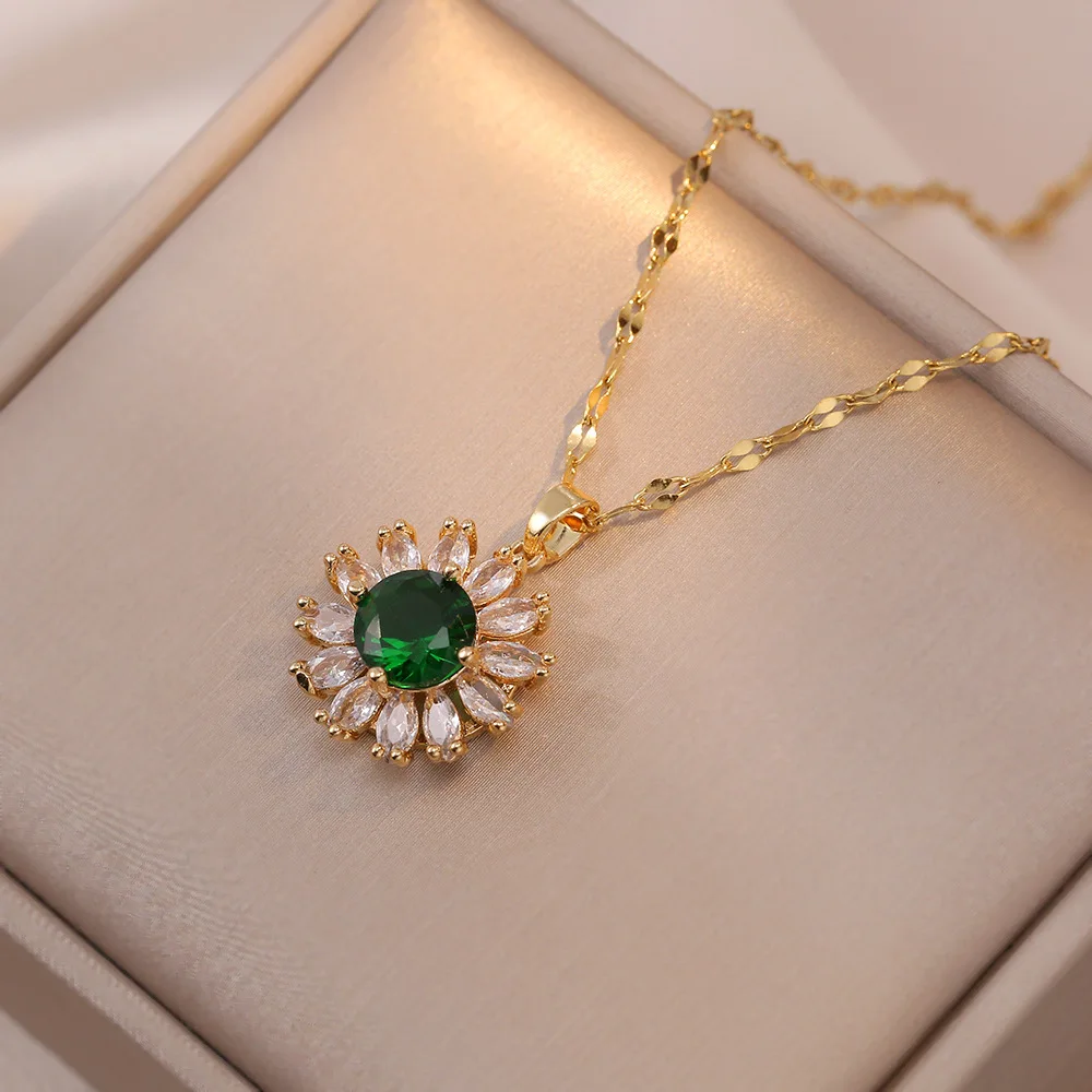 

Elegant Sunflower Necklace Pendant Collarbone Stainless Steel Chain Gifts for Women Girls Daily Party Acceccories Wholesale