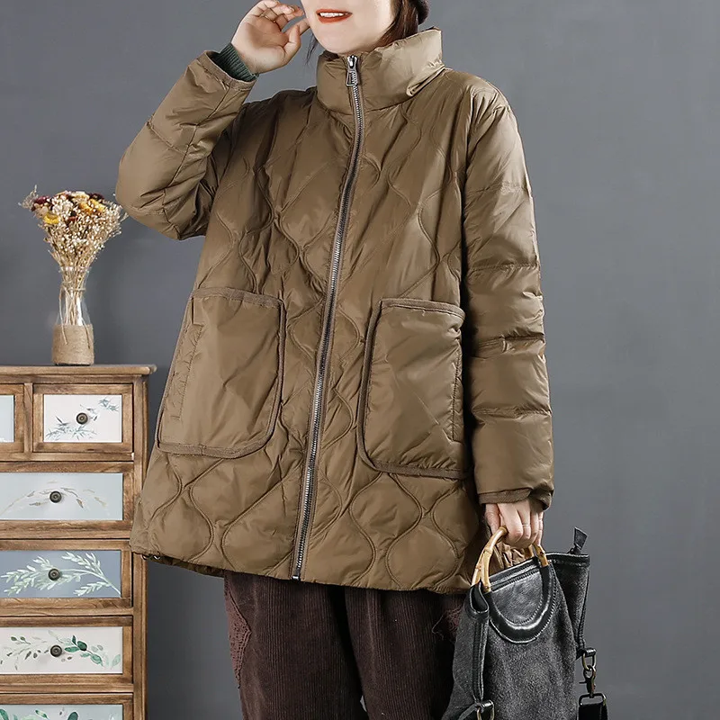 

Пуховик женский зимний на белом утином пуху, средней длины