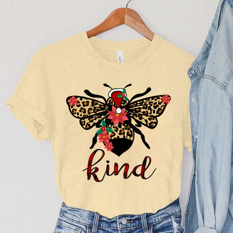 

Женская одежда с принтом в виде пчелы и цветка Be Kind, женские футболки с коротким рукавом, оригинальные Брендовые женские топы с мультяшным принтом, модные футболки