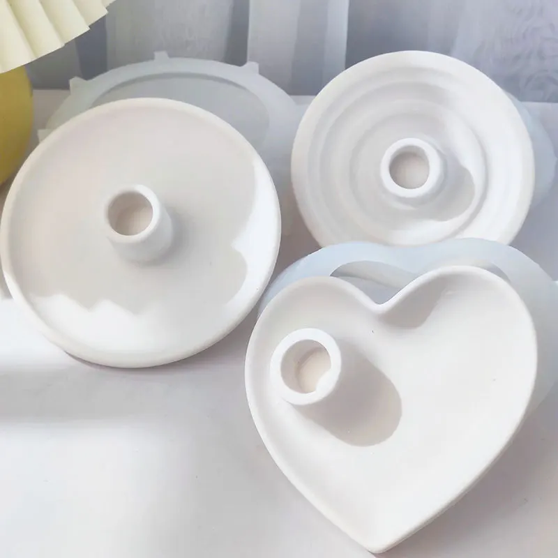 

Round Heart Shaped Candle Holder Silicone Molds DIY Cement Candlesticks Resin Mold Plaster Candle Base Tray Mould Home Decor