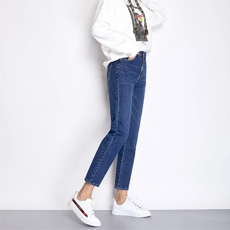 2022 Spring and Summer Stretchy Blue Color Cotton loose Denim pant Mid Waist Full Length Regular Boyfriend Jeans for Women |