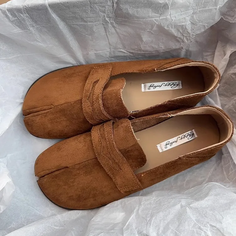 Женская обувь в стиле ретро универсальные осенние лоферы на меху женская новая