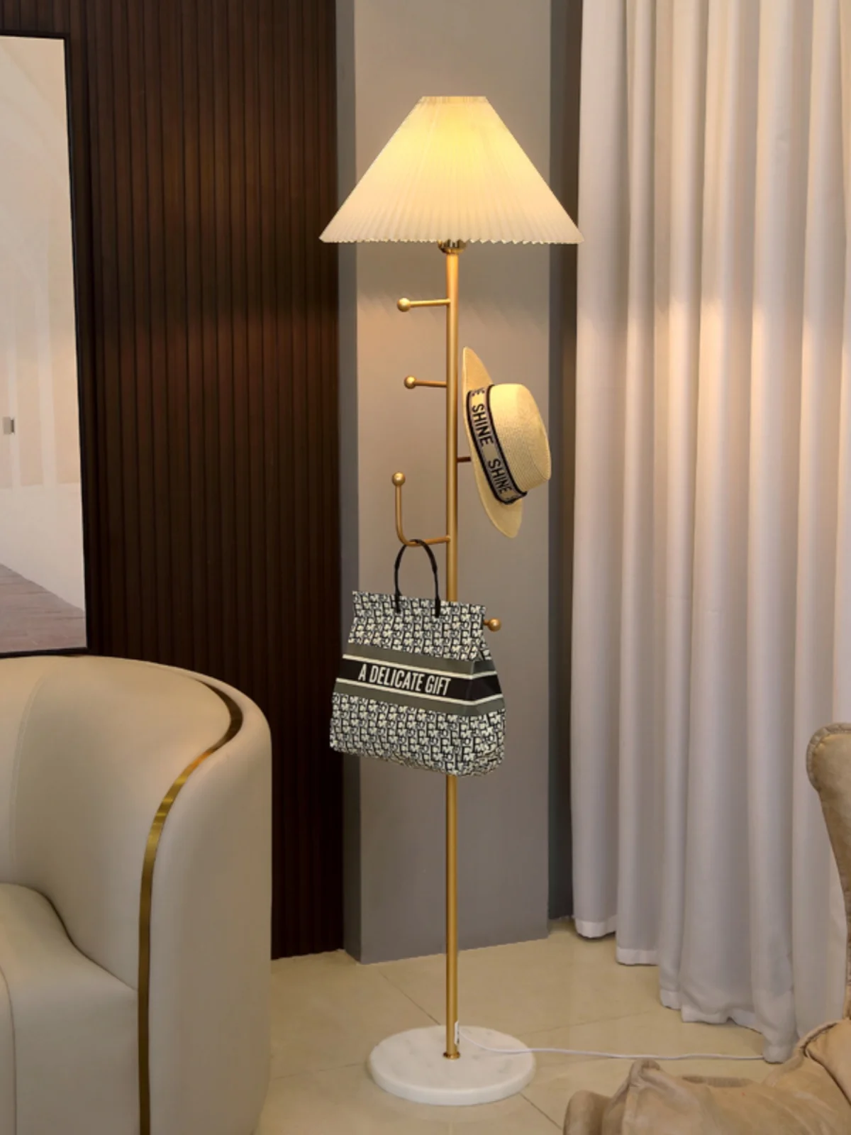

Floor Lamp Hanger Nordic Light Luxury Living Room Bedroom Bedside Sofa Pleated Coat Rack Atmosphere Vertical Table Lamp
