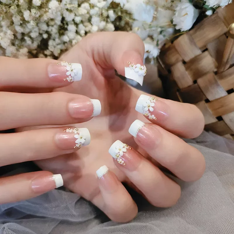 

Shining Rhinestone Wedding False Nails Ladies Simple Fashion French Fake Nails White Beige Acrylic Nail Tips With Glue