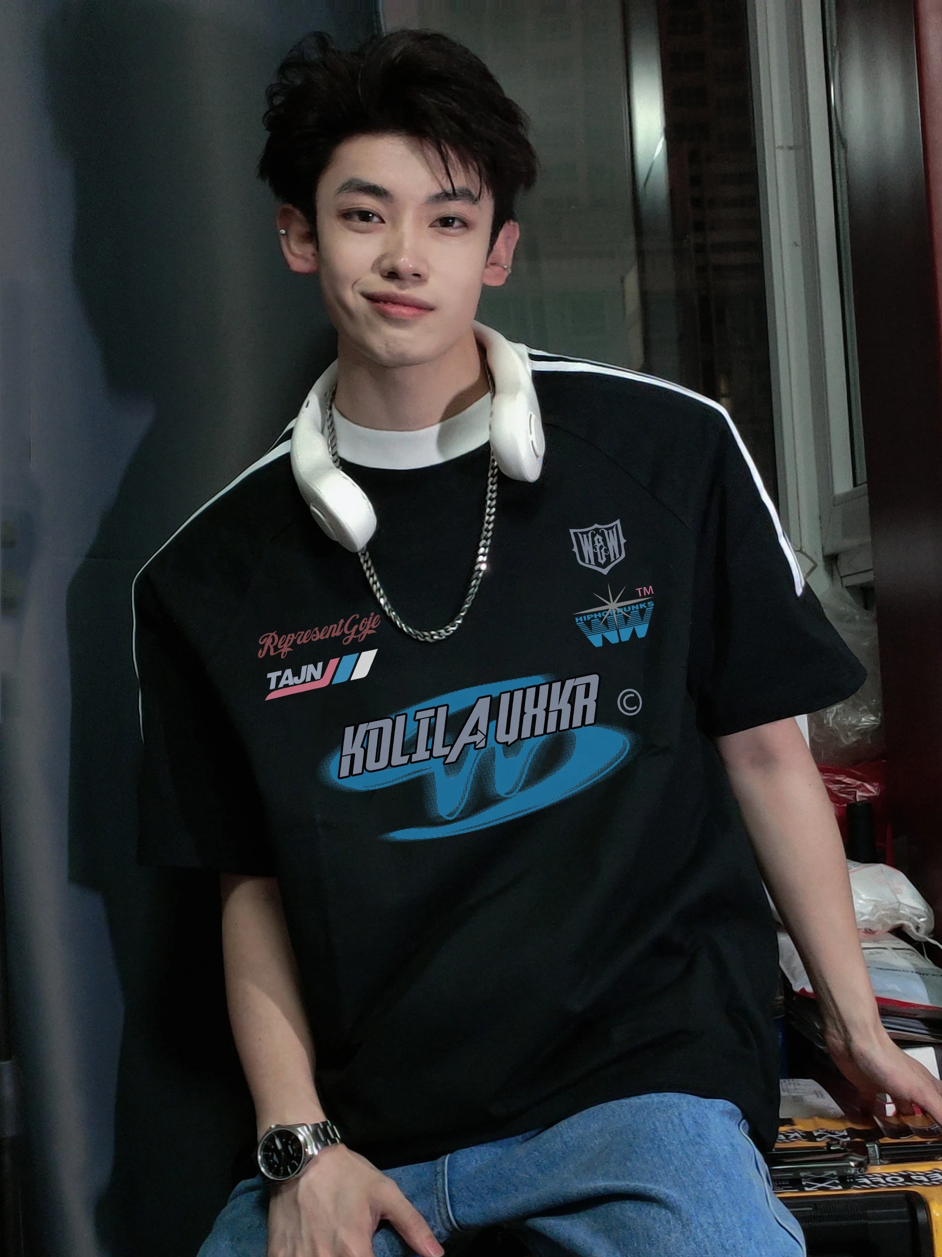 Футболка Fomk National Fashion Pu Shuai с тремя полосками и короткими рукавами для мальчиков