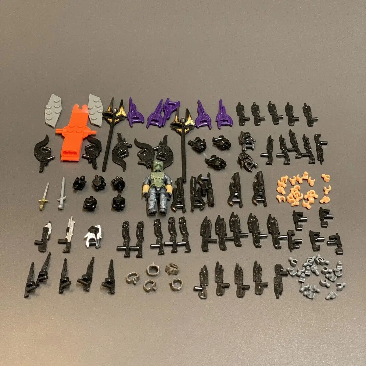 Игрушка пистолет Mega Bloks Construx