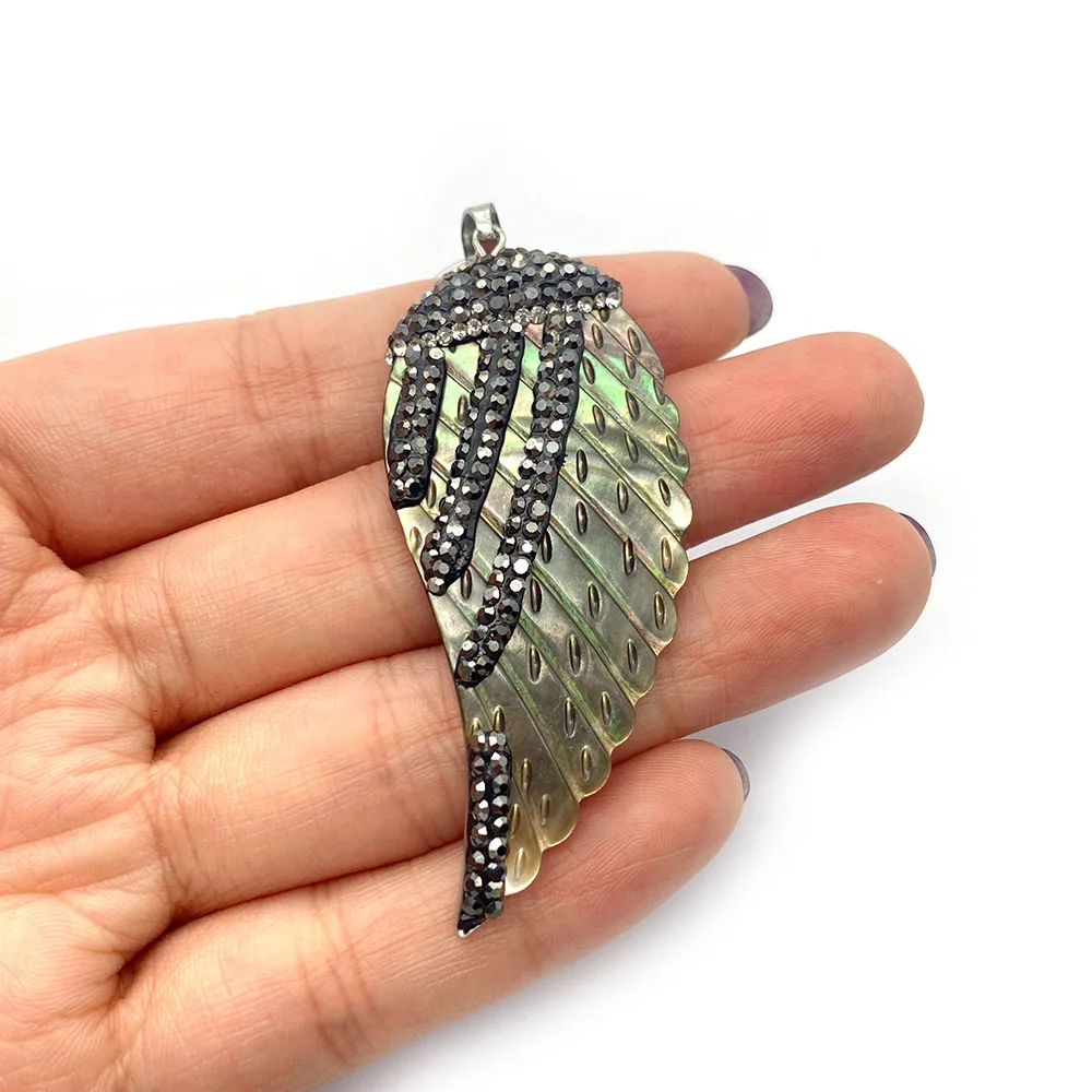 Подвеска из Натуральной Черной ракушки с изысканными крыльями и красочными