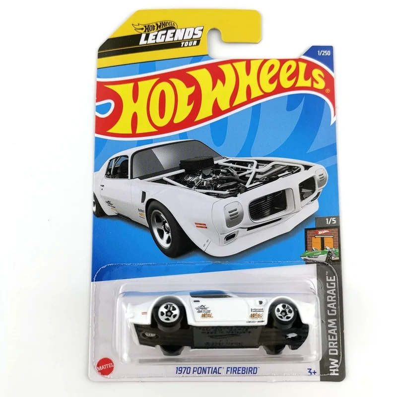 Модифицированный автомобиль Hot Wheels HW