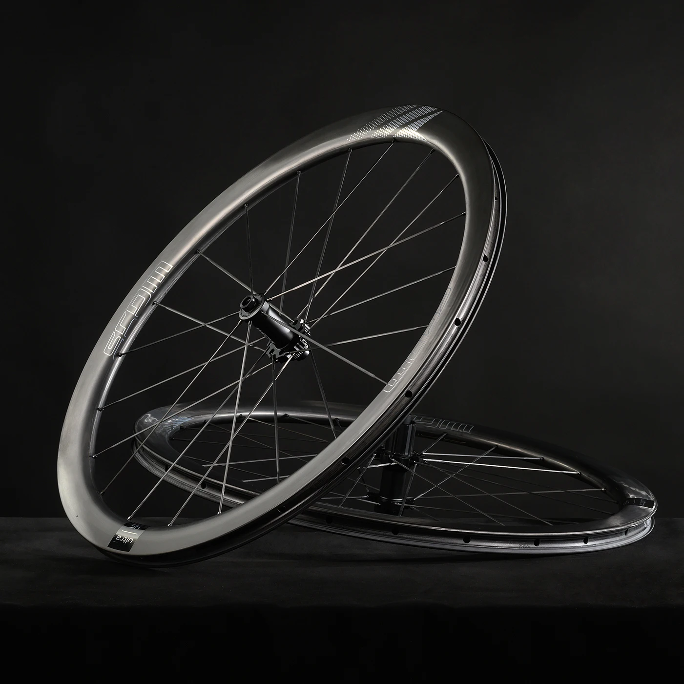 Набор колес SCOM карбоновый нож серия ULTRA Wind Blade дорожная ширина 25/28 мм 700c глянцевые