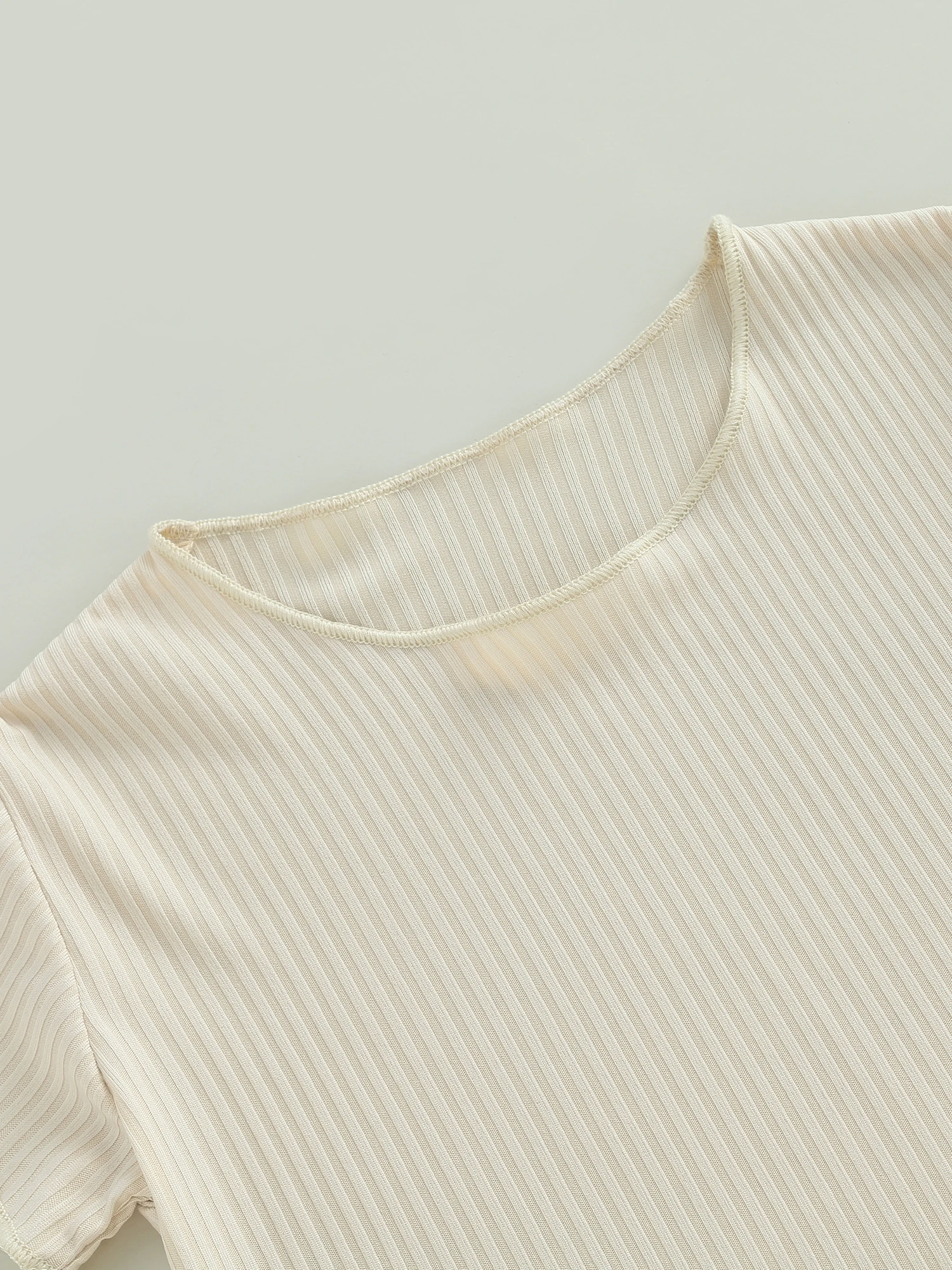 

Летняя одежда hnuanему для маленьких мальчиков и девочек, Однотонная футболка в рубчик с коротким рукавом, топ с эластичным поясом, шорты с карманами, комплект из 2 предметов