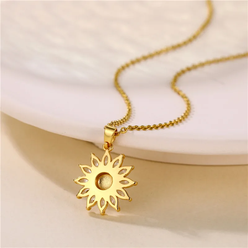 

Stainless Steel Sunflower Zircon Pendant Necklace Women Luxury Flower Stainless Steel Women's Jewelry Accessories