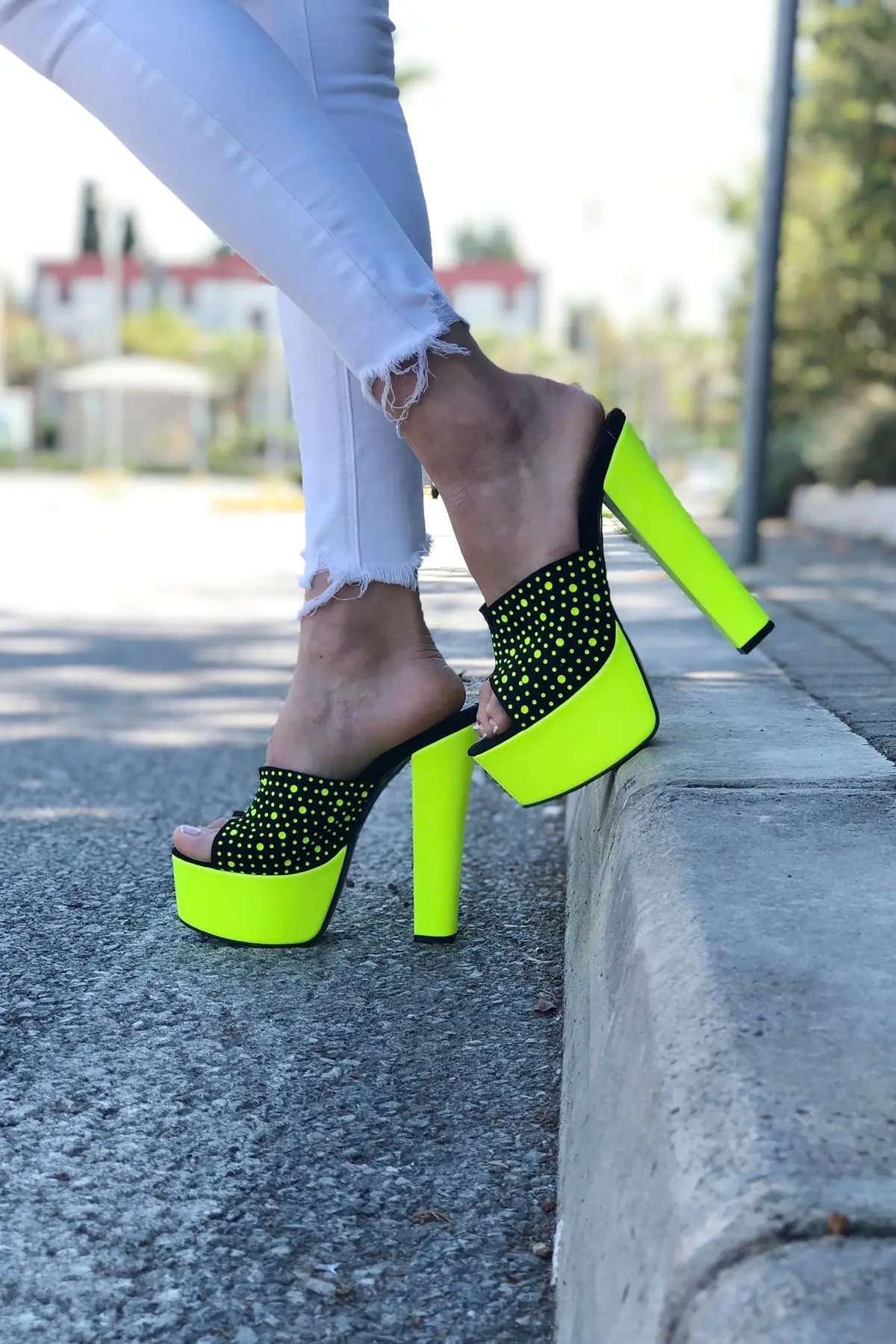 

Women's Fashion Yellow High Heels Slippers