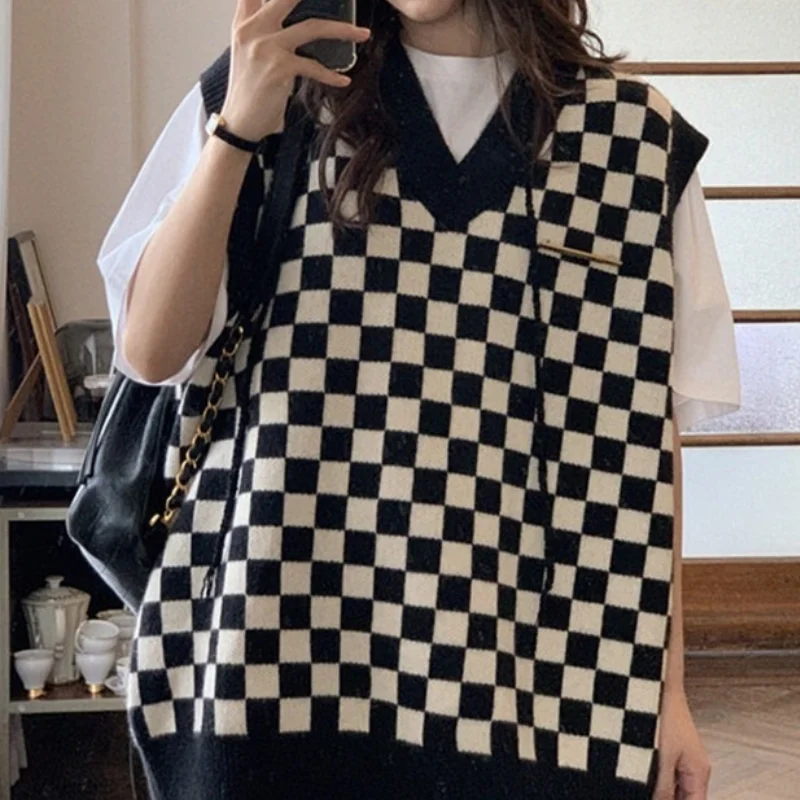 

Vintage Checkerboard Plaid Knitted Sweater Vest Preppy Style Women Loose Casual Vest Spring Autumn Warm Tops Classic Sweaters