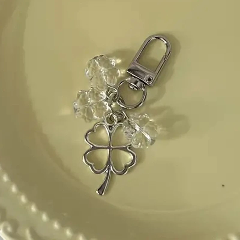 Четырехлистный клевер из бусин для мобильного ремня уникальный подвесной
