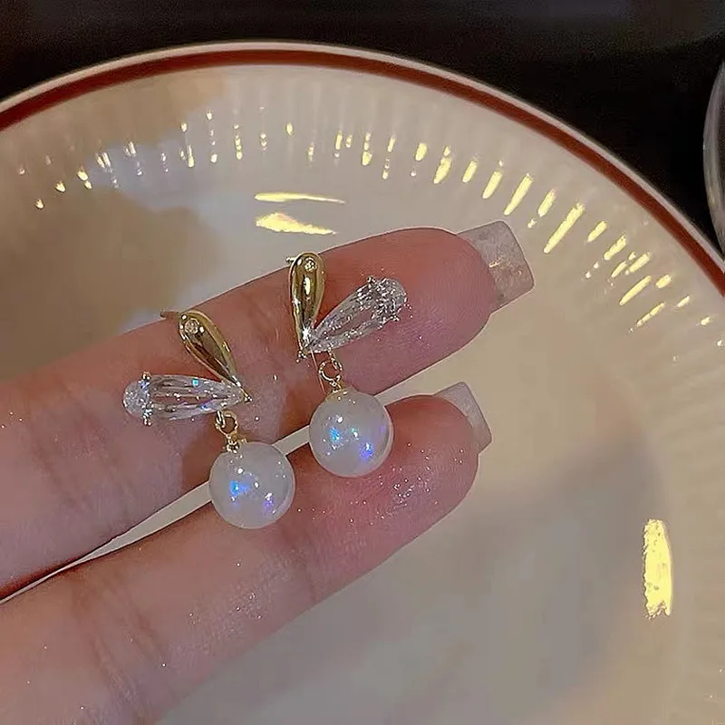 

Mermaid Beads Love Small Earrings S925 Silver Needle Metal Love Inlaid Zircon Small Cute Luxury Delicate Earrings