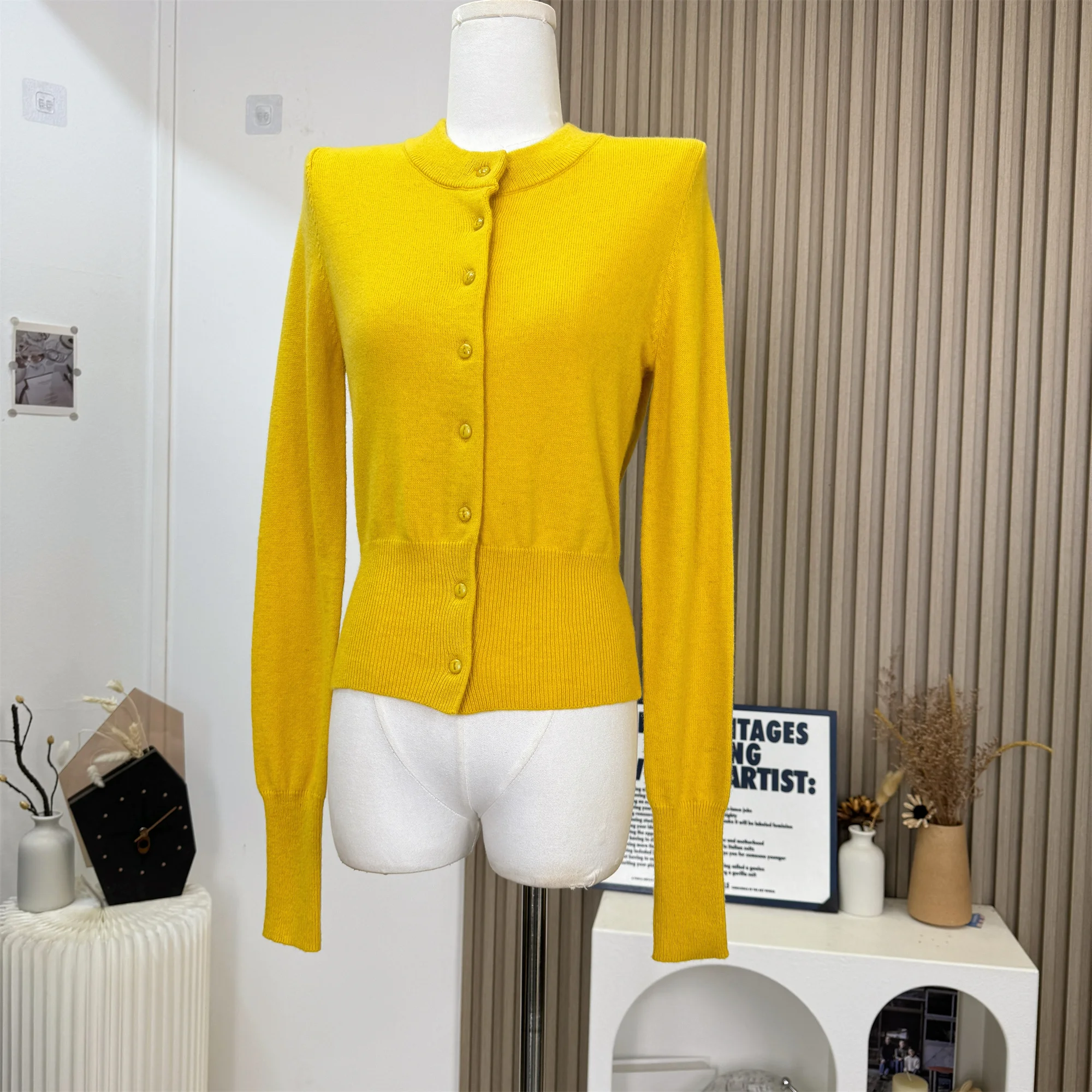 Женский базовый шерстяной кардиган однобортный Желтый Повседневный вязаный