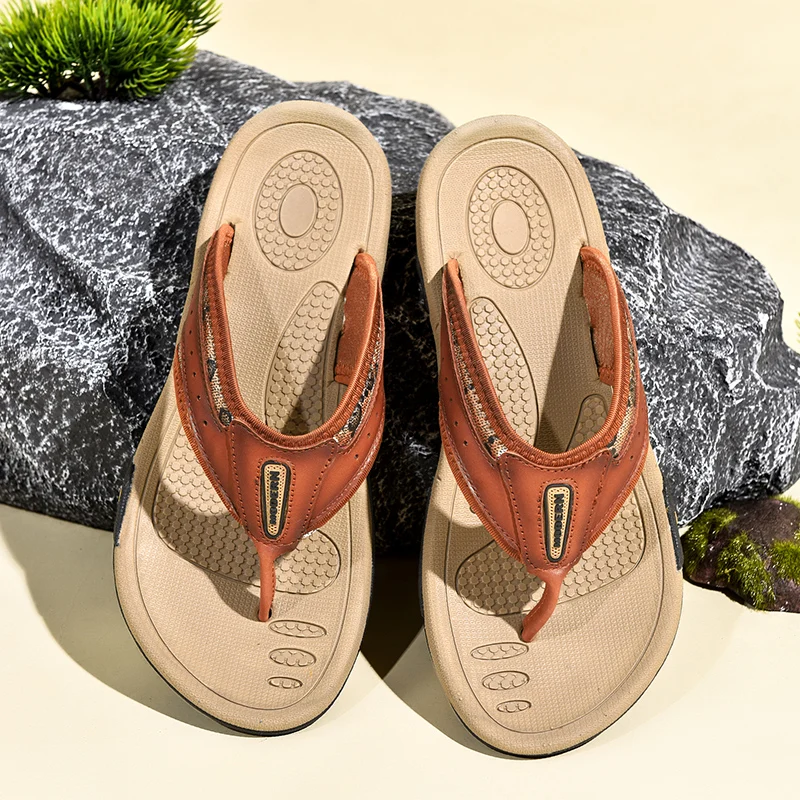 

Genuine Leather Men's Slippers Summer Lightweight Breathable Flip Flops Non-Slip Beach Slippers Men Casual Shoes Outdoor Sandals