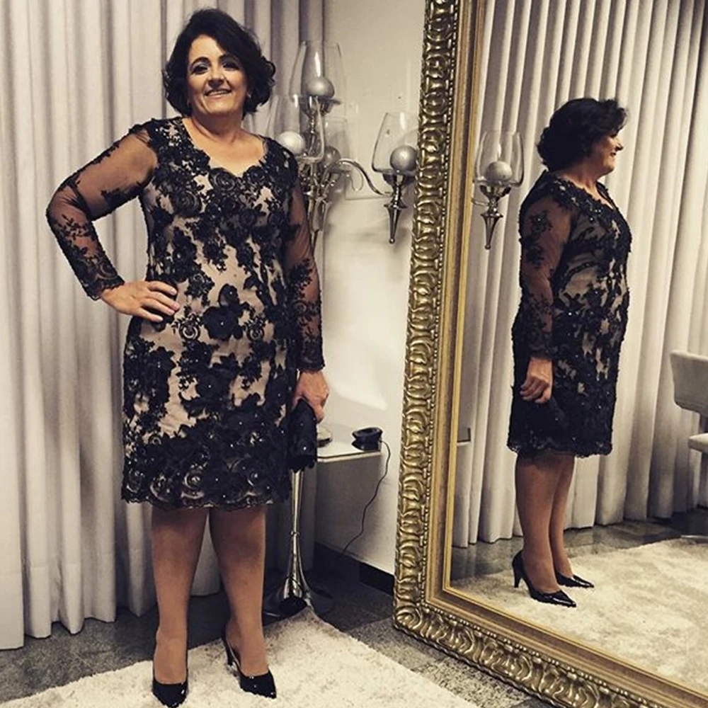 

Plus Size Mother Of The Bridal Dresses 2023 Long Sleeves Black Keen Length Lace Applique Crystal Formal Evening Party Gown Dress