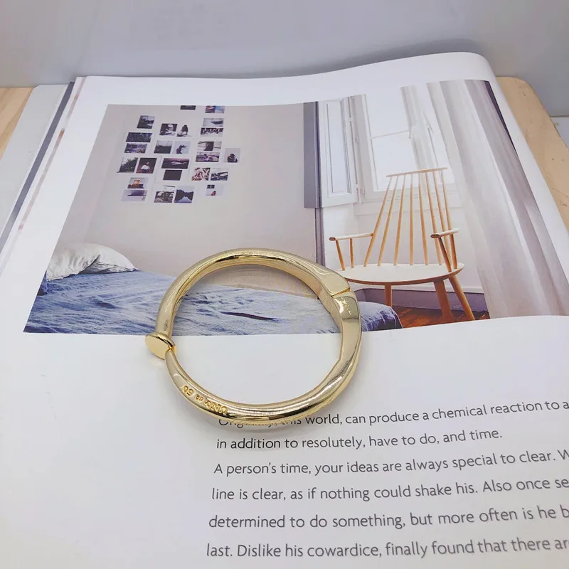 Spain Fashion Simple Couples Alloy  Men Women Outdoor Bangles Quality Products Gift Geometric Screw Bracelet