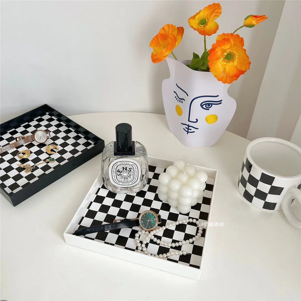

Ins Style Chessboard Grid Porch Living Room Tray, Aromatherapy Storage Tray, and Living Room Desktop Decoration Decorations