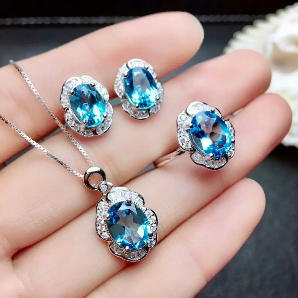 

Ювелирный Комплект из кольца и серёг, из серебра 925 пробы