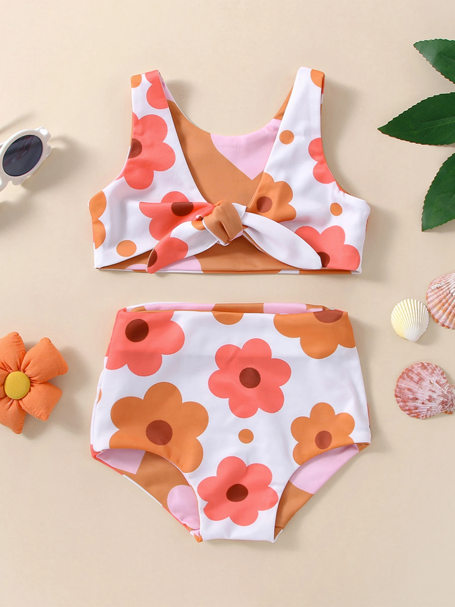 

Baby Girl Reversible Floral Sleeveless Crop Top and Shorts Set for Beachwear - Adorable Two-Piece Bathing Suit for Infants and