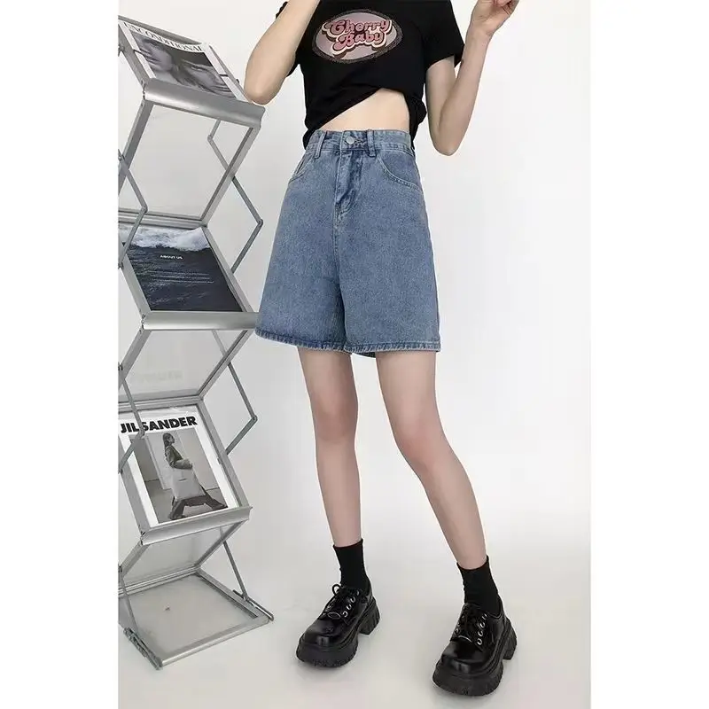 New For Summer 2023 Blue Women's High-waisted Denim Shorts Button Design Leisure Nickel Pants