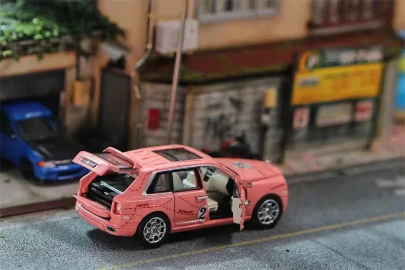 DCM 1:64 Rolls-Royce Cullinan SUV открытая литая модель автомобиля