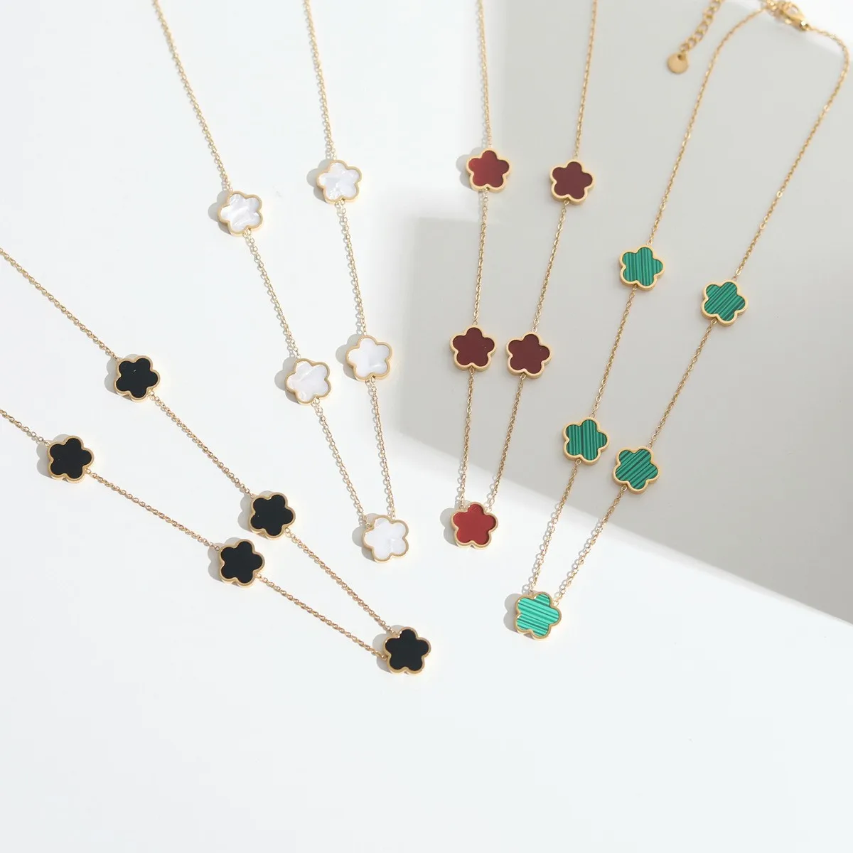 

Титановый SteeI новый пять Ieaf FIower PIant penвент ожерелье для женщин IoveIy креативный Vca Cleef JeweIry WhIte SheIIfIsh