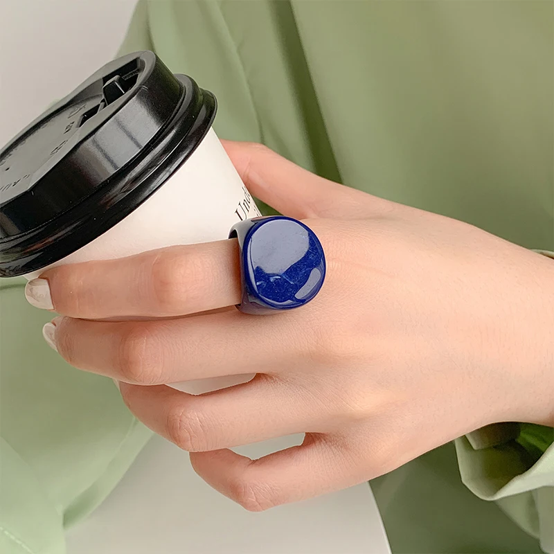 

INS Korean Fashion Simple Geometric Round Blue Glossy Texture Resin Acrylic Ring For Women Party Jewelry Accessories Gifts 2022