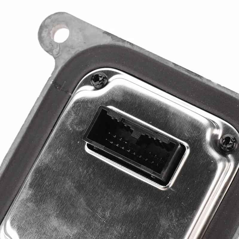 Фонарь для Ford Explorer XLT Limited Platinum 2016-2019