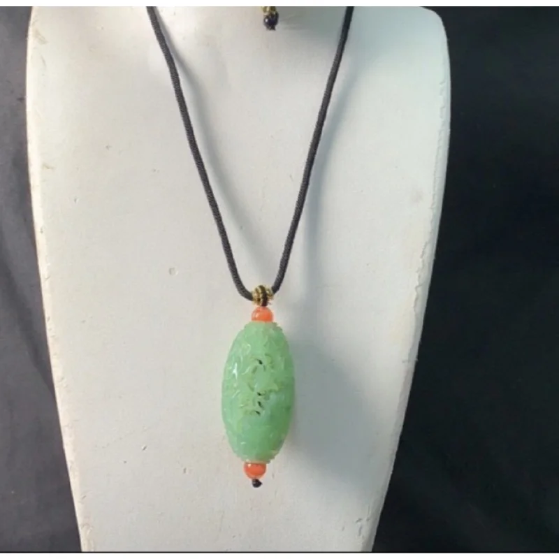 Hotan Jade Green Fragrant Bag Pendant Women's Style