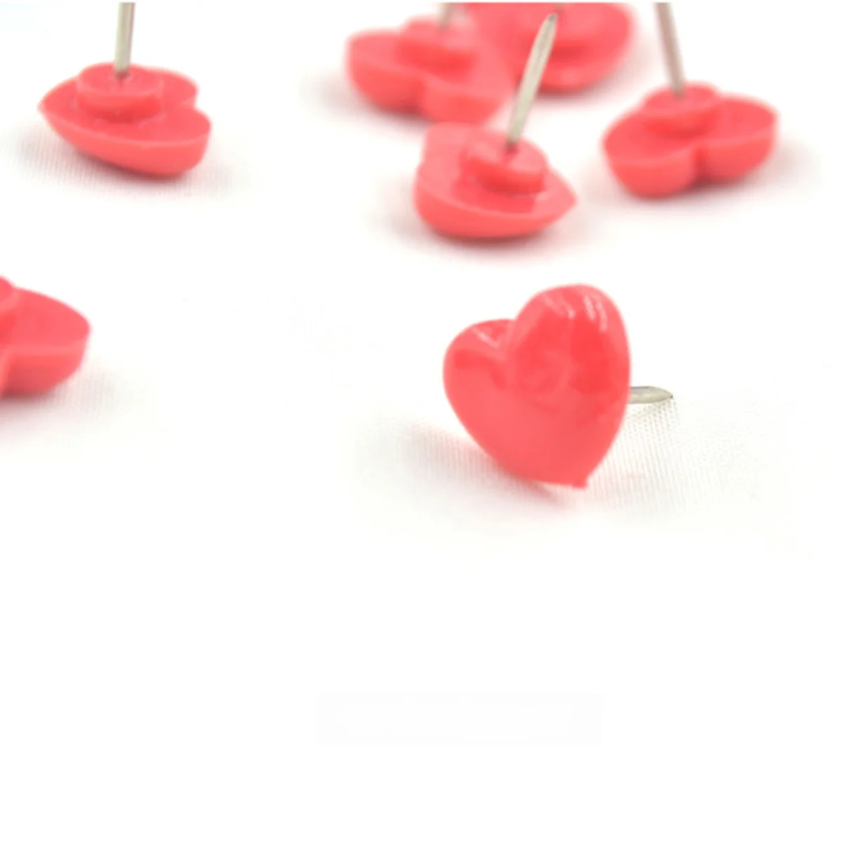 50PCS Heart Push Red Wall Tacks Decorative for Cork Board Home and Office