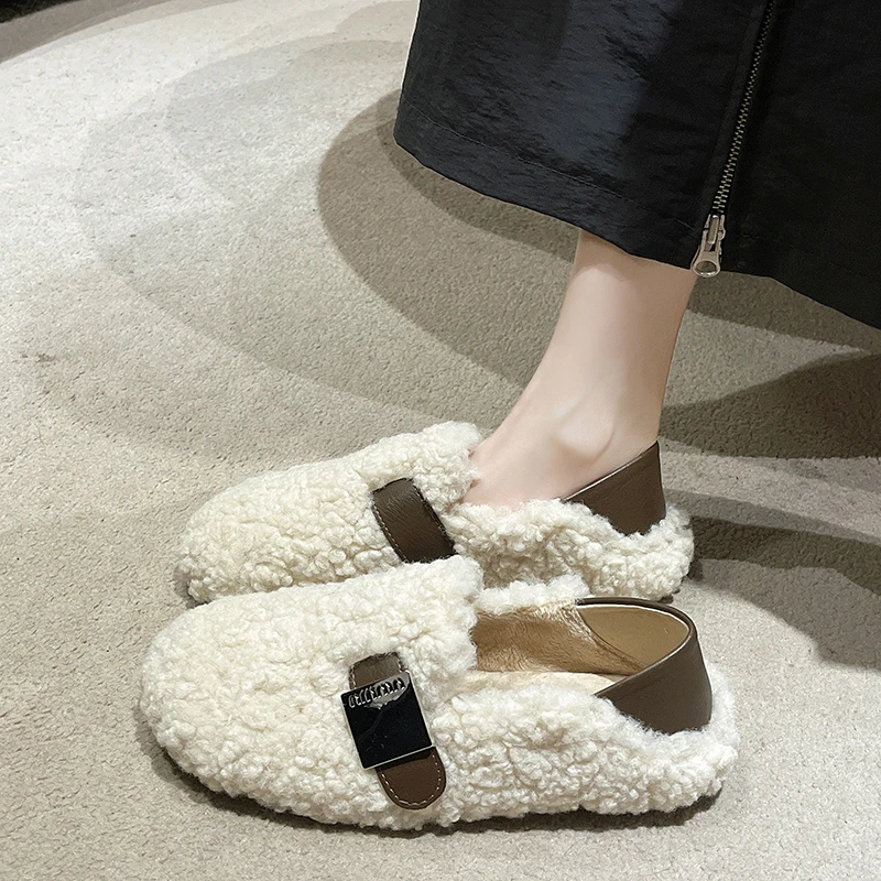 

2023 New Korean version Fashion Female Flat bottom Lambhair outdoors warm Plush Cotton shoes