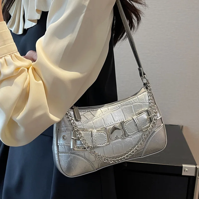 

Маленькая квадратная сумка с крокодиловым узором, женская сумка на плечо с цепочкой, однотонная новая трендовая сумка, Повседневная простая сумка на подмышек, 2023