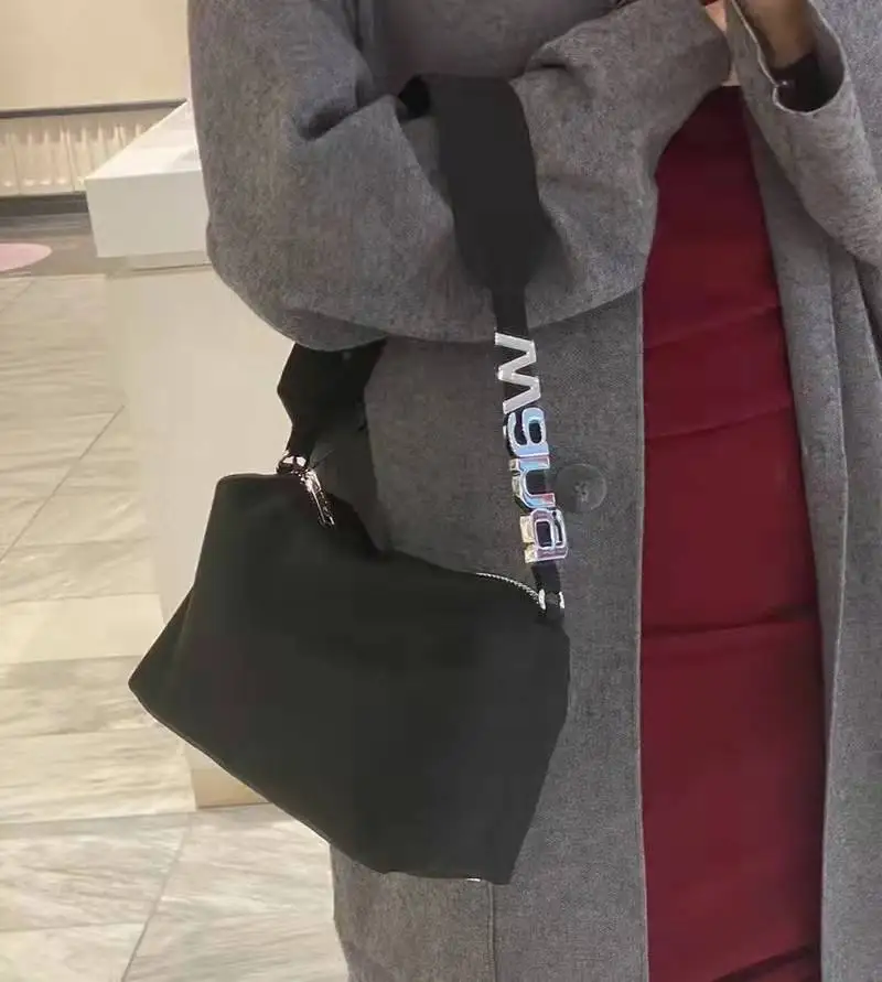 

121277 модная классическая трендовая брендовая роскошная дизайнерская женская сумка под подмышку с надписью и логотипом, декоративная Черная сумка, квадратная сумка на запястье