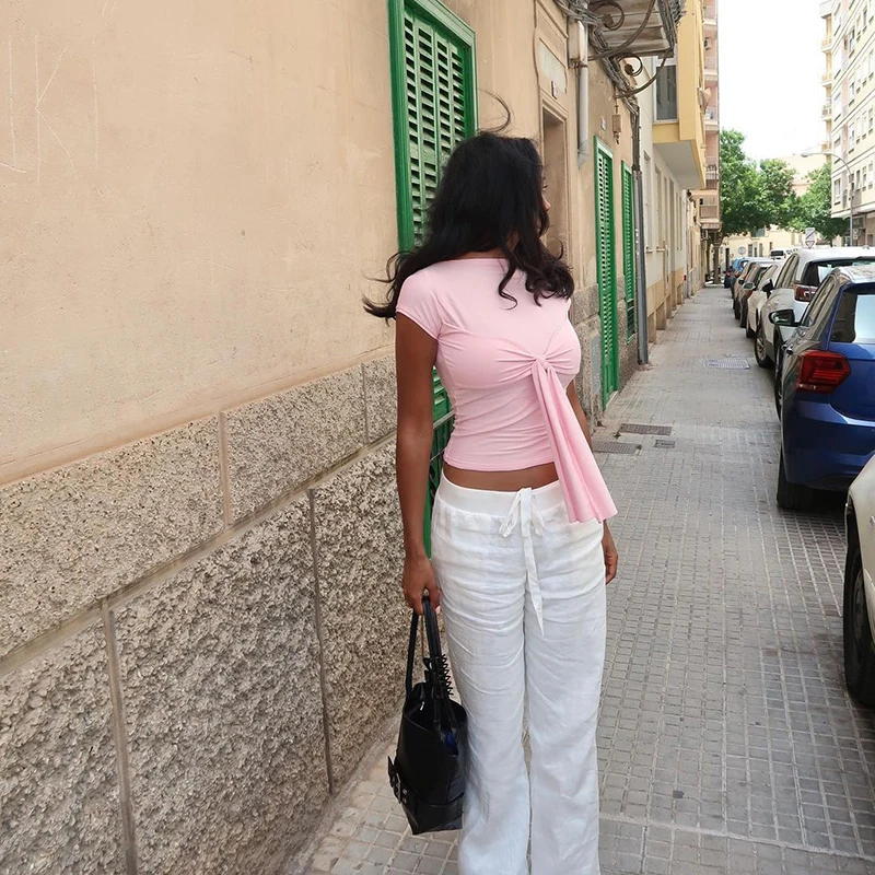 Женская футболка с круглым вырезом