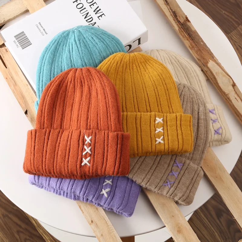 

Вязаные шапки Kintting мужские и женские зимние уличные корейские трендовые Вязаные пуловер и шапка теплая 2022 новая трендовая уличная модная ш...