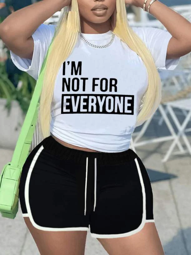 Женский летний комплект из футболки с круглым вырезом и шортов в полоску