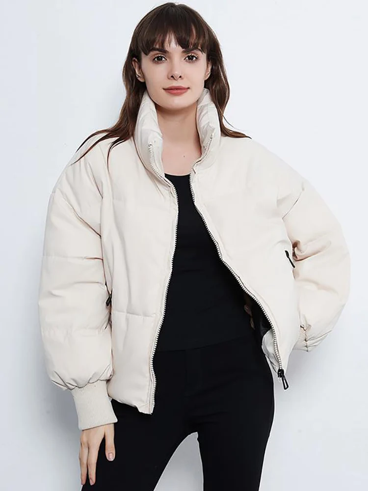 

Парка женская зимняя однотонная на молнии с длинным рукавом и карманами