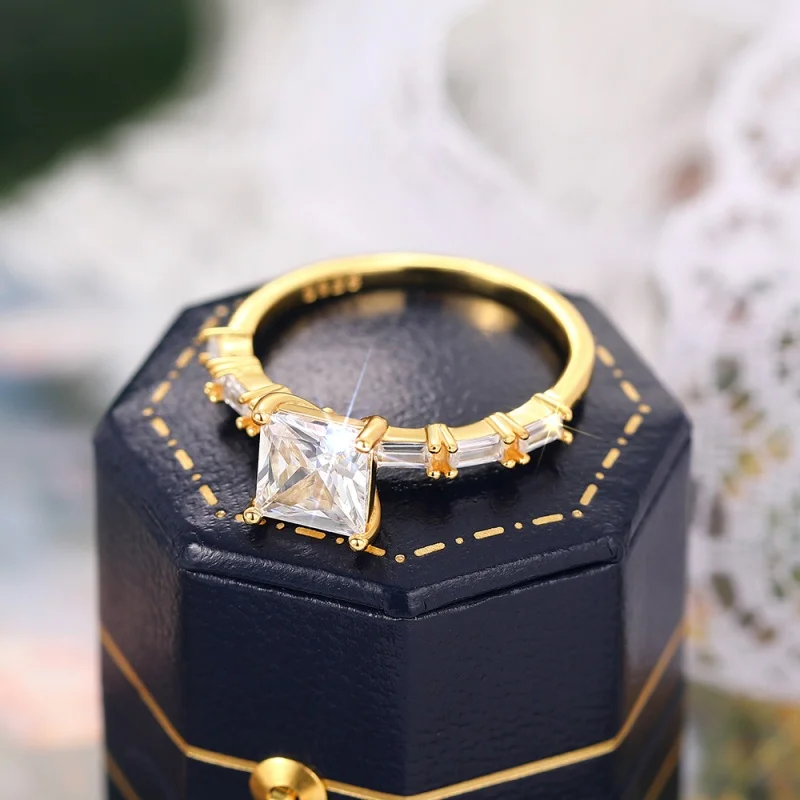 Huitan стерлингового серебра 925 пробы элегантные кольца принцессы с фианитом для