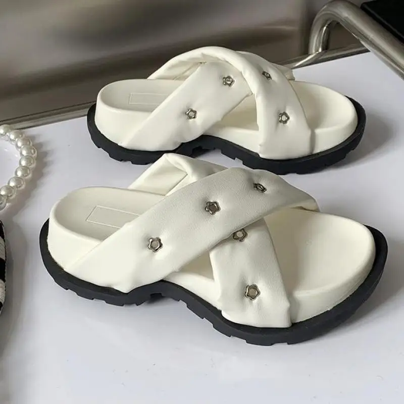 

2022 New Thick Soled Slippers Women Summer Non Slip Beach Sandals Ytmtloy Indoor Sapatos Mulher Zapatillas Mujer Casa Basic
