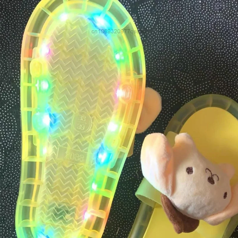 Светящиеся тапочки Sanrio Cinnamoroll для женщин обувь с симпатичной мелодией плюшевые