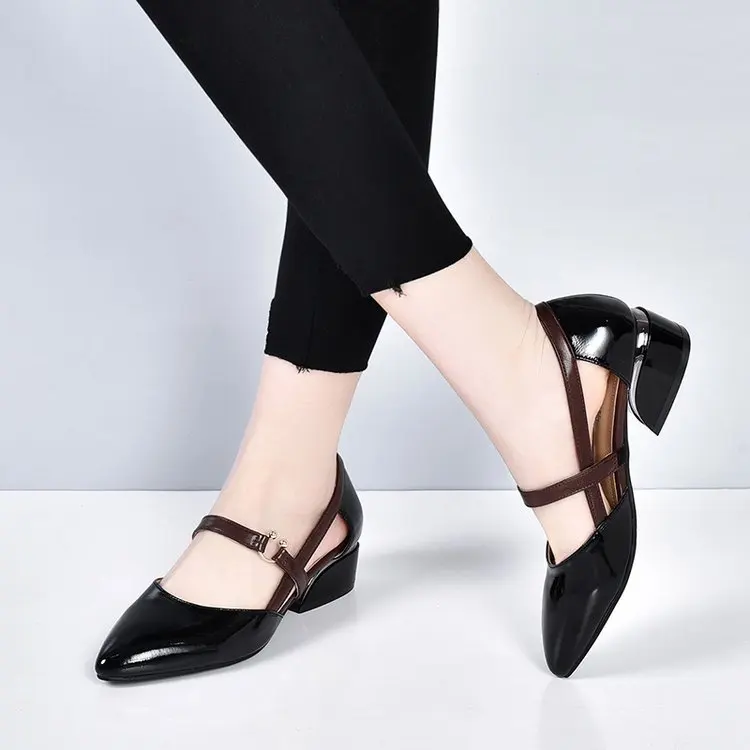 

Женские сандалии Baotou с острым носком, легкие мягкие кожаные туфли на плоской подошве, с пряжкой, лето 2023