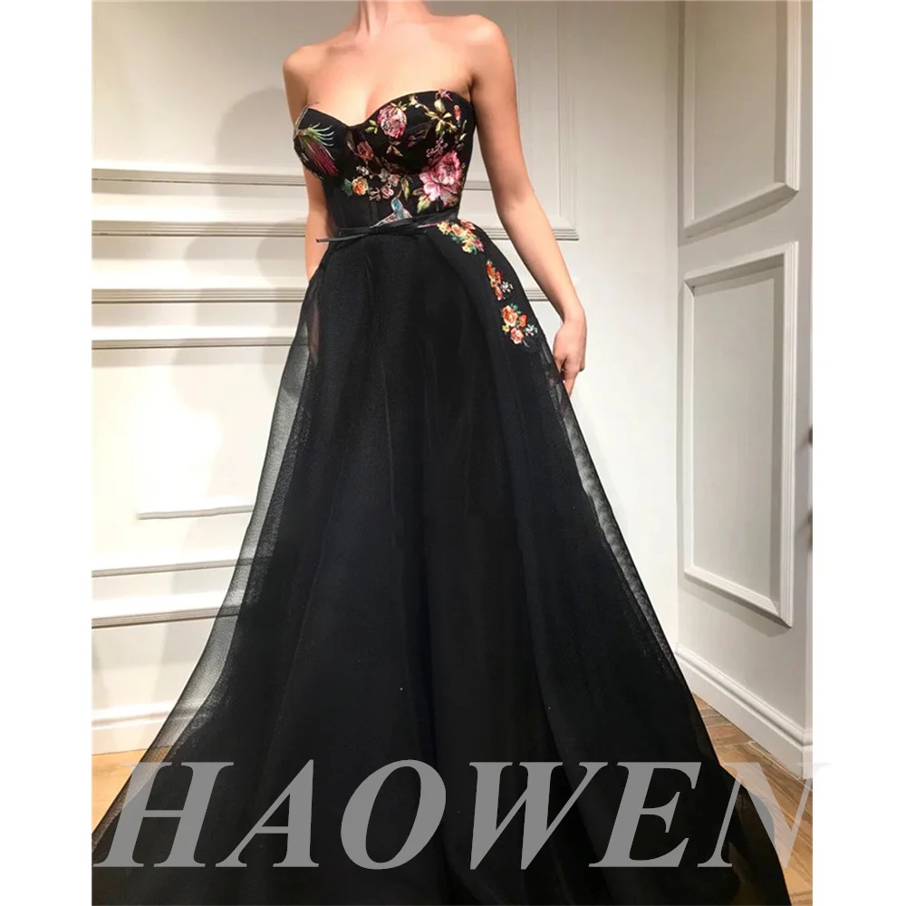 

HAOWEN Modern Black Organza A Line Long Prom Dresses Sweetheart Printed Flowery Sash Floor Length Evening Gowns With Pockets